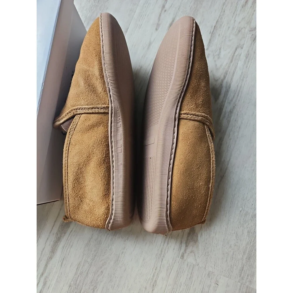 NEW  Minnetonka Twin Gore Sheepskin Tan Slippers - US 12